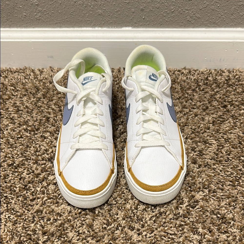 Nike White and Gold Casual Sneakers